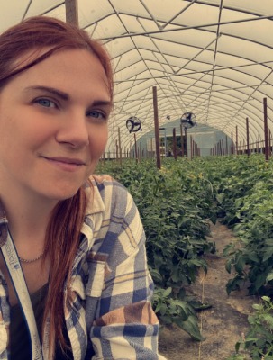 Higher education is useful for many things; for Katrina Seaman, it helped turn an interest into a passion. After working as a flight attendant and travel agent for many years, Katrina says that it was during this period that she learned about the Tennessee Reconnect program. Motivated by this discovery, she then decided to make a change and enroll at Nashville State. 