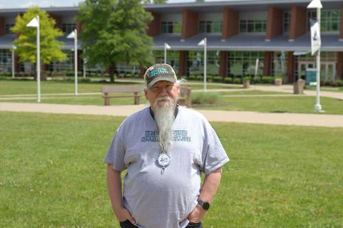 A new program at Nashville State is offering a second chance for justice-impacted students.  Project Reroute is showcasing the transformative power of education and offers hope to those who, through life circumstances or bad decisions, felt they had nowhere else to go in life. Proving that a past mistake does not define, but through learning, community, and persistence, every person has the opportunity for a brighter future.  The program is headed up by Lawrence Morris, a man who found his calling helping the formerly incarcerated adjust to life outside of jail or prison.